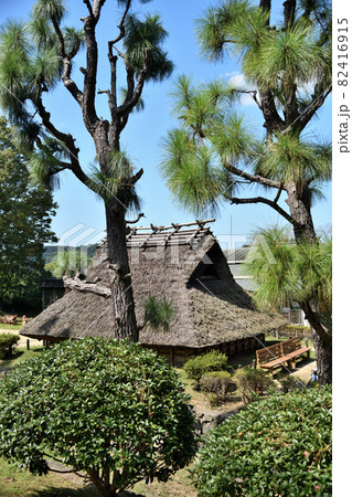 和歌山県立紀伊風土記の丘(竪穴住居) 【和歌山県和歌山市】 和歌山県立紀伊風土記の丘(竪穴住居) 【和歌山県和歌山市】 82416915