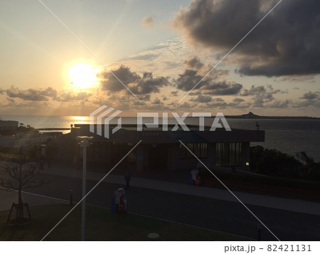 夕日と海と夏 82421131