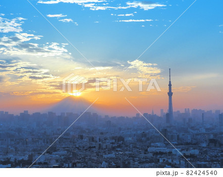 ダイヤモンド富士とスカイツリー ダイヤモンド富士とスカイツリー 82424540