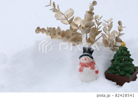 クリスマスのイメージ 雪だるま クリスマスのイメージ 雪だるま 82428541