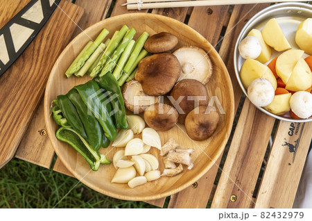 カットした野菜 82432979