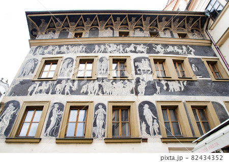 The house "At the Minute" in Prague, Czech Republic 82434352