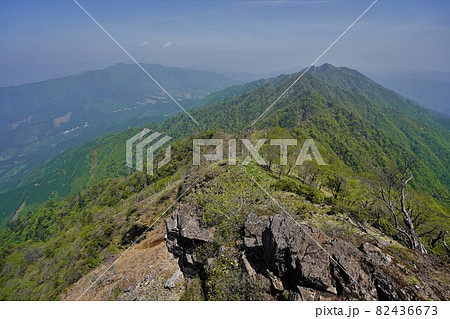 市房山心見の橋からの二ツ岩と江代山 市房山心見の橋からの二ツ岩と江代山 82436673