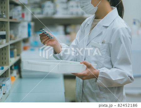 調剤薬局薬剤師の調剤業務 調剤薬局薬剤師の調剤業務 82452186
