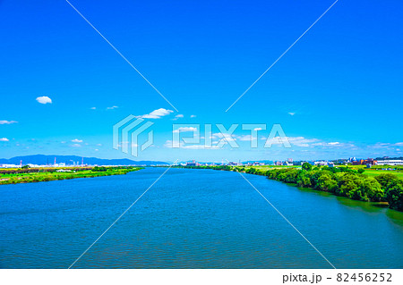 淀川と淀川河川公園 82456252