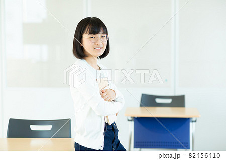 10代学生 撮影協力:中央工学校附属日本語学校 10代学生 撮影協力:中央工学校附属日本語学校 82456410