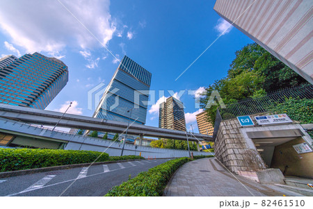 日本の東京都市景観 東京ガーデンテラス紀尾井町や永田町駅・赤坂見附駅出入口などを望む 日本の東京都市景観 東京ガーデンテラス紀尾井町や永田町駅・赤坂見附駅出入口などを望む 82461510