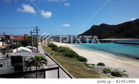 沖縄県の阿嘉島と慶留間島をつなぐ阿嘉大橋 沖縄県の阿嘉島と慶留間島をつなぐ阿嘉大橋 82461966