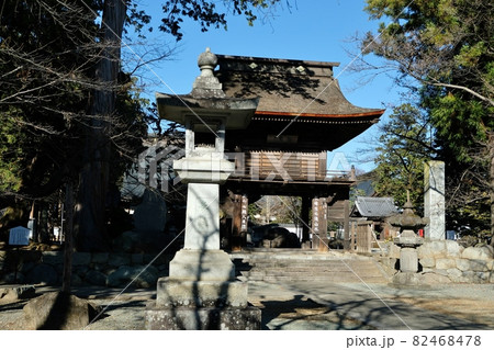 初冬の恵林寺 82468478