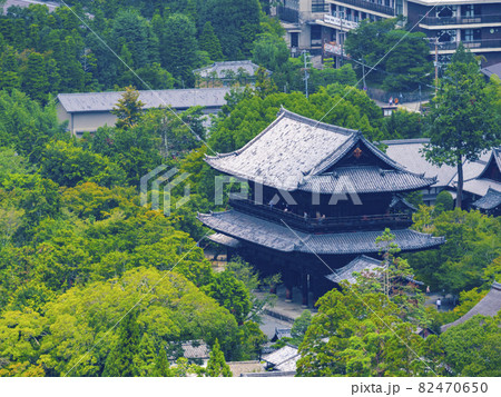 天台宗青蓮院門跡 将軍塚青龍殿 大舞台から見た京都の街並み 天台宗青蓮院門跡 将軍塚青龍殿 大舞台から見た京都の街並み 82470650