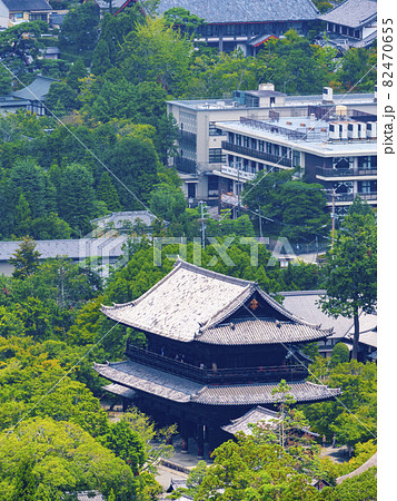 天台宗青蓮院門跡 将軍塚青龍殿 大舞台から見た京都の街並み 天台宗青蓮院門跡 将軍塚青龍殿 大舞台から見た京都の街並み 82470655