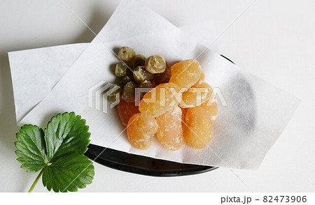 懐かしい味　甘納豆　和菓子　緑の葉 82473906