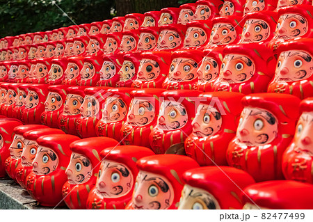 成海神社 ずらりと並ぶだるま達 愛知県名古屋市 の写真素材
