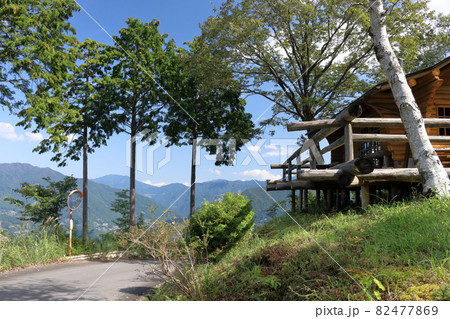 梶ヶ森への道 ひと休み 初秋 (高知県 大豊町) 梶ヶ森への道 ひと休み 初秋 (高知県 大豊町) 82477869