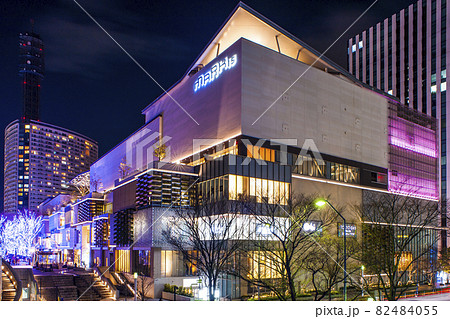 『MARK IS（マークイズ）』ライトアップ夜景。 82484055
