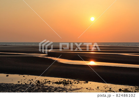 干潮の真玉海岸 82486102