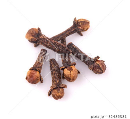 Dried cloves on white background 82486381