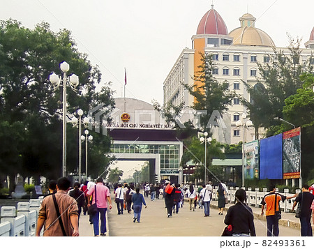 モンカイ ベトナム・中国国境 / Mong Cai border, Vietnam モンカイ ベトナム・中国国境 / Mong Cai border, Vietnam 82493361