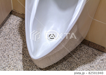 【イメージ素材】多目的トイレ 82501940