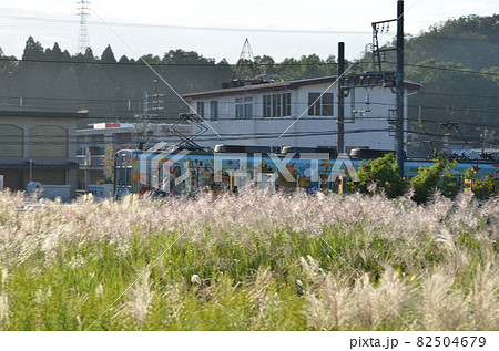 電車 秋の伊賀鉄道 電車 秋の伊賀鉄道 82504679