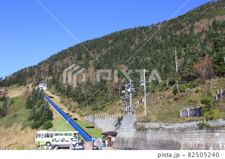 長野県横手山に架かるスカイレーター 82505240