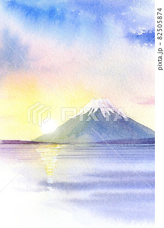 透明水彩で描いた初日の出の富士山 年賀状 はがきサイズ比率のイラスト素材