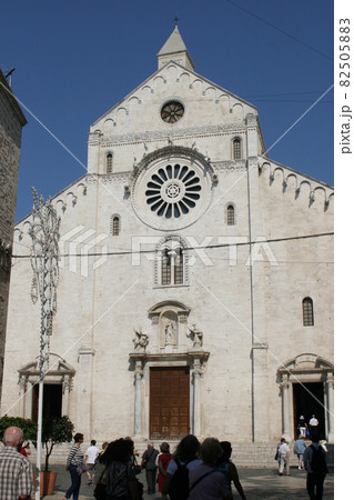 Bari 82505883