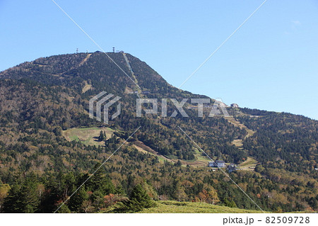 志賀高原山ノ内町前山から見た横手山の風景 志賀高原山ノ内町前山から見た横手山の風景 82509728