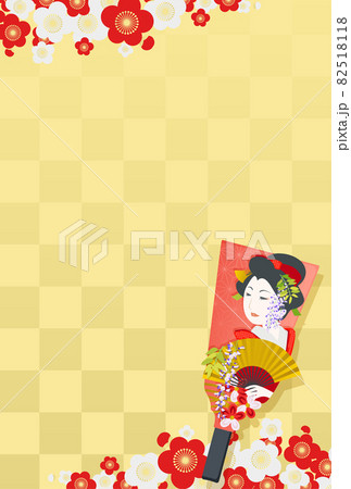 藤娘の羽子板と雲&梅文様の年賀状素材 藤娘の羽子板と雲&梅文様の年賀状素材 82518118