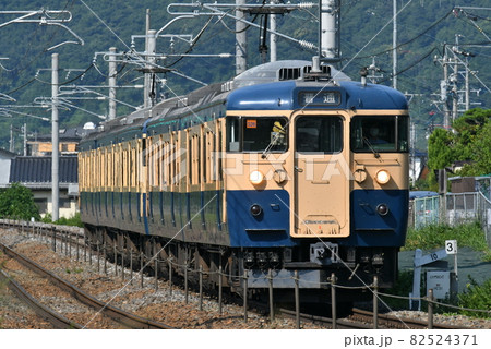 しなの鉄道115系横須賀線色5両編成 しなの鉄道115系横須賀線色5両編成 82524371
