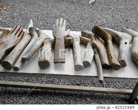 足手荒神（甲斐神社）の「手型」と「足型」　（熊本県上益城郡嘉島町） 82525989