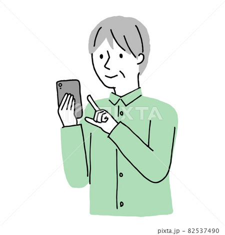 スマホを操作するシニア男性 82537490