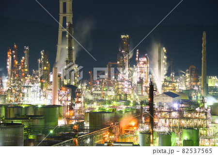 【和歌山県】9月・東熱ゼネラル石油和歌山工場の夜景 82537565