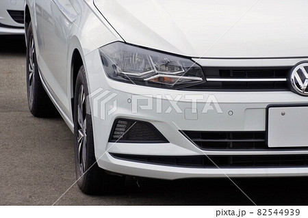 輸入車イメージ　VWポロのフロントマスク 82544939