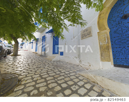 チュニジア 朝のシディブサイド / Sidi Bou Said, Tunisia 82549463