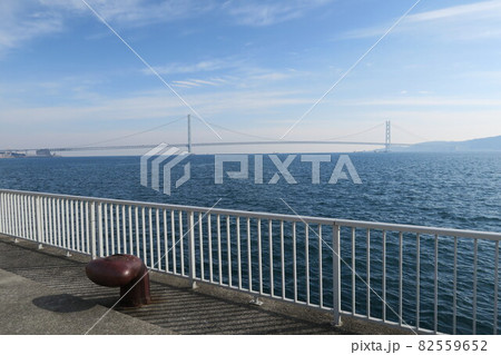 大蔵海岸公園と明石海峡大橋 82559652
