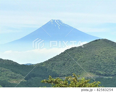 水墨画のような富士山 水墨画のような富士山 82563254