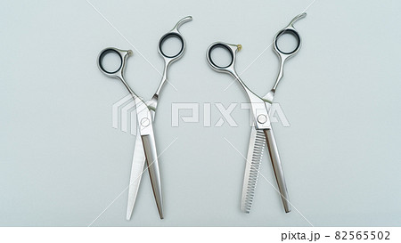 散髪　はさみ 82565502