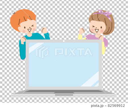 ガッツポーズする子供達とノートパソコン 82569912