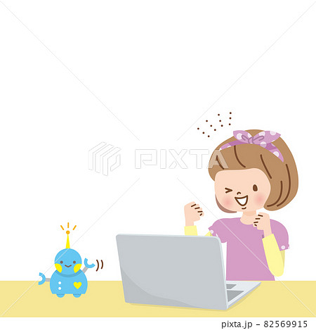 パソコンでプログラミングを学ぶ女の子とロボット 82569915