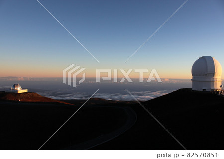 ハワイ島 ハレアカラ山頂からの朝日 ハワイ島 ハレアカラ山頂からの朝日 82570851