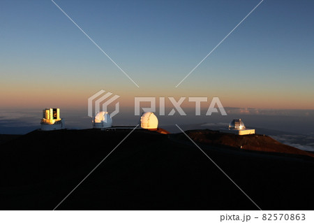 ハワイ島 ハレアカラ山頂からの朝日 ハワイ島 ハレアカラ山頂からの朝日 82570863