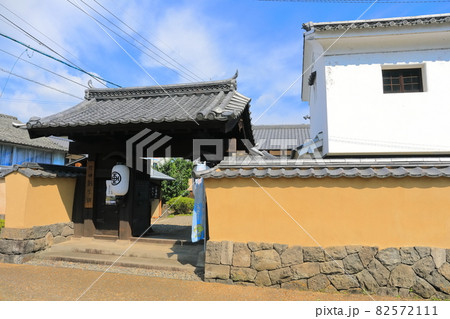 【大分県】晴天下の竹田武家屋敷通り 82572111