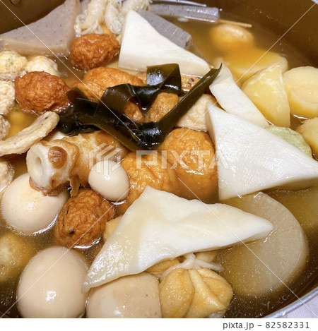冬の寒い日のおでん 冬の寒い日のおでん 82582331