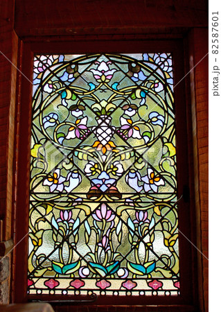 【静岡】秋の熱海 起雲閣の洋館「玉渓」のステンドグラス 【静岡】秋の熱海 起雲閣の洋館「玉渓」のステンドグラス 82587601