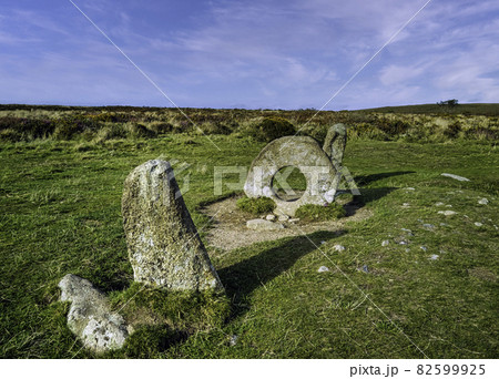Men-an-Tol known as Men an Toll or Crick Stone Men-an-Tol known as Men an Toll or Crick Stone 82599925