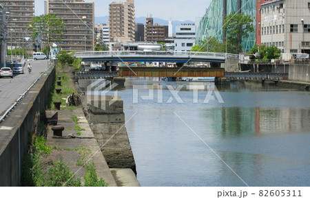 大阪市内の三十間堀川に残っていた、大阪臨港線の橋脚(撤去済) 大阪市内の三十間堀川に残っていた、大阪臨港線の橋脚(撤去済) 82605311