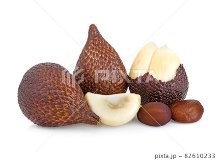 salak snake fruit path isolated on white background 82610233