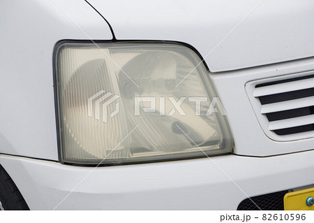 ヘッドライトの黄ばみ 乗用車 82610596