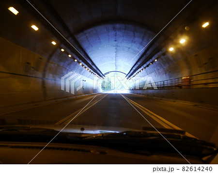 隧道 洞門 トンネル 82614240